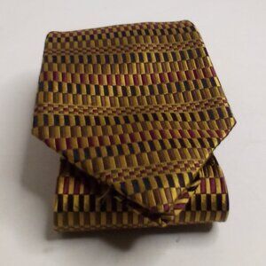 Cintas Tie Necktie 100% Silk Pattern Gold Black Red 4" Wide